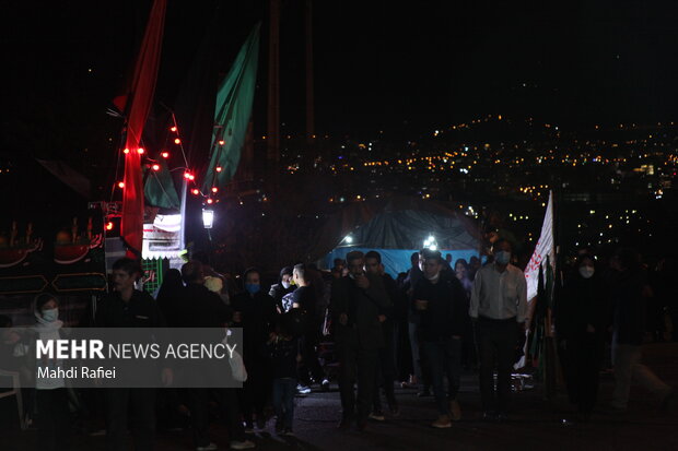 مراسم عزاداری شب اربعین در مزار شهدای گمنام زنجان