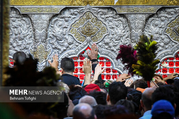 إحياء ليلة اربعين الامام الحسين عليه السلام في كربلاء/ بالصور