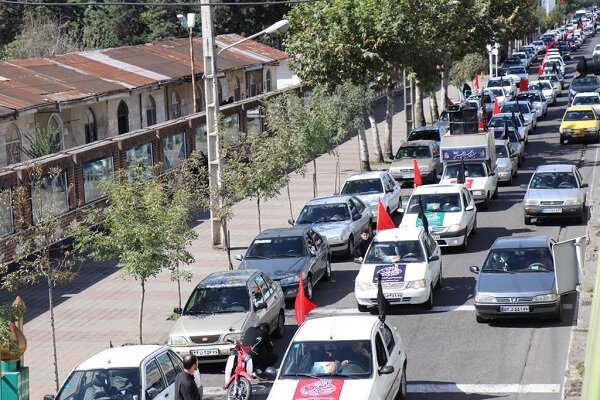 حرکت کاروان خودرویی جوانان عزادار حسینی در محله های رشت