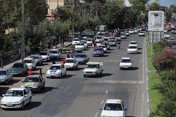 حرکت کاروان خودرویی جاماندگان اربعین در محله‌های رشت