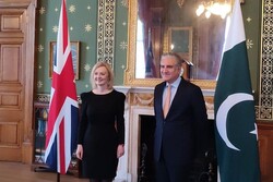 وزرای خارجه پاکستان و انگلیس درباره افغانستان گفتگو کردند