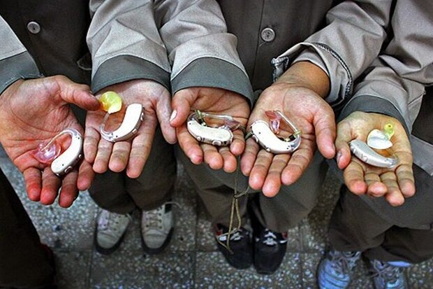 دستهایشان زبان است؛ گوش شنوایی نیست