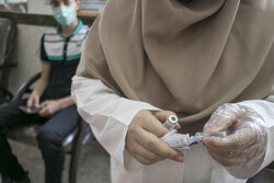 آغاز واکسیناسیون دانش آموزان ۱۲ تا ۱۸ ساله ورامینی از ۱۵ مهرماه