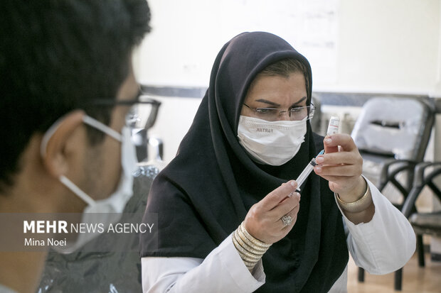 کاهش مراکز تجمیعی واکسیناسیون کرونا در اصفهان به ۶ مرکز