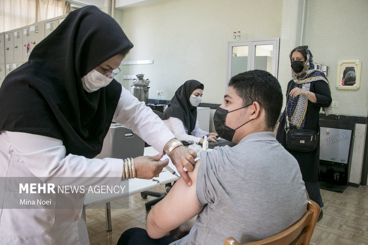 اردبیل رتبه نخست کشور را در واکسیناسیون کرونا دارد