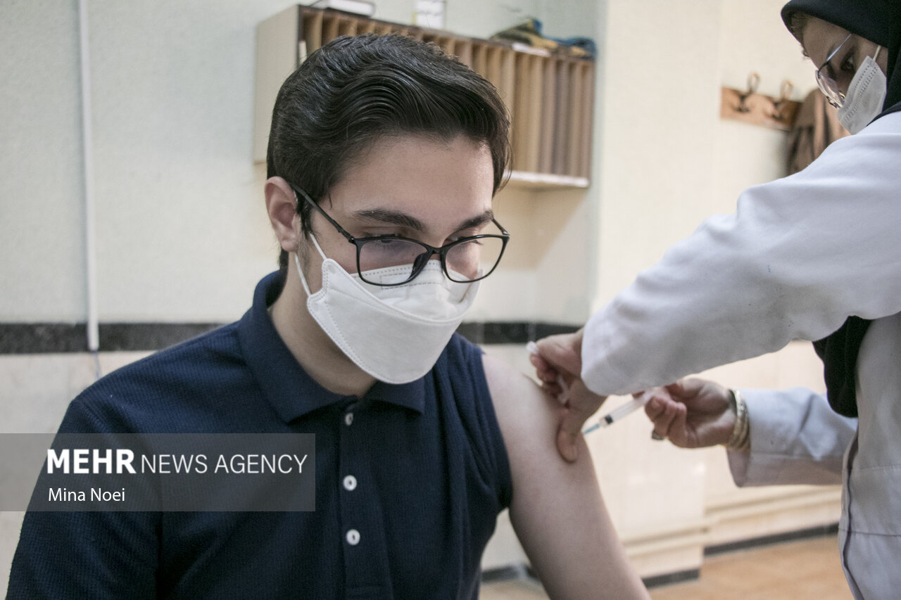 دُز اول واکسن کرونا به ۹۰ درصد جمعیت آذربایجان‌شرقی تزریق شد