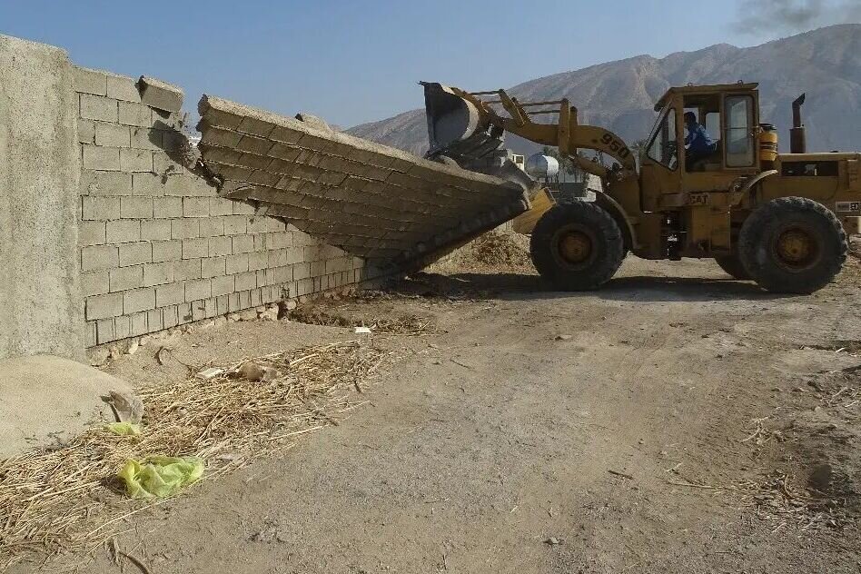 رفع تصرف بیش از ۳ میلیون مترمربع از اراضی ملی در فارس