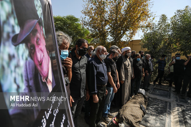 Funeral ceremony of Iranian actor Fathali Oveisi