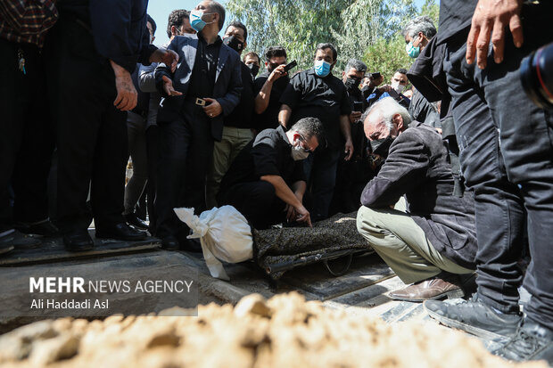 Funeral ceremony of Iranian actor Fathali Oveisi