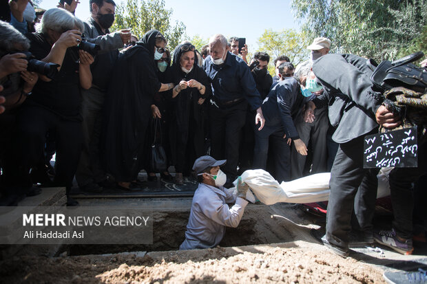 Funeral ceremony of Iranian actor Fathali Oveisi