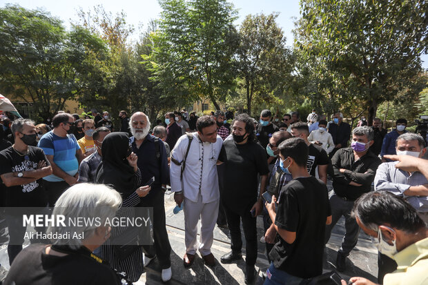 Funeral ceremony of Iranian actor Fathali Oveisi