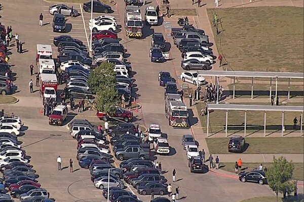 تیراندازی در تگزاس آمریکا/ ضارب در مدرسه مخفی شده است
