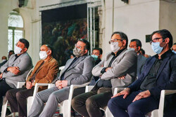 وزیر فرهنگ و ارشاد اسلامی به تماشای سوگواره «زخم عتیق» نشست