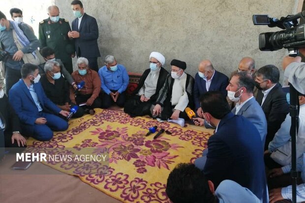 رئیس جمهور با کشاورزان استان بوشهر دیدار و گفت‌وگو کرد