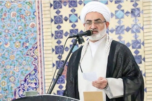 پوشش اسلامی توسط تمام خانواده‌های لامردی مورد توجه قرار گیرد