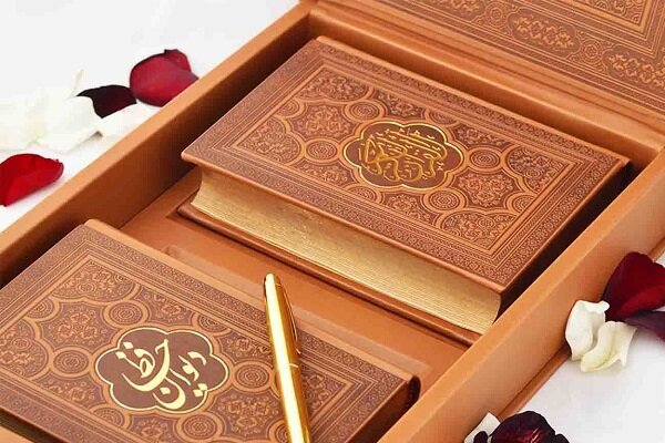 انس حافظ با قرآن در تفسیرهایی که به کار برده نمایان است