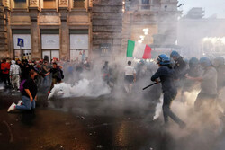 اعتراض‌ها در پایتخت ایتالیا علیه اجباری شدن گواهی واکسن کرونا