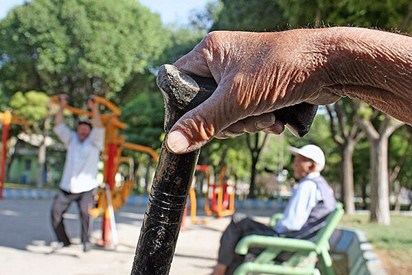 بحران پیری تهدید استان سمنان/ كاهش رشد اقتصادی پیش بینی می شود