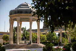 آغاز مرمت ورودی مقبره صاحب‌دیوانی در حافظیه شیراز