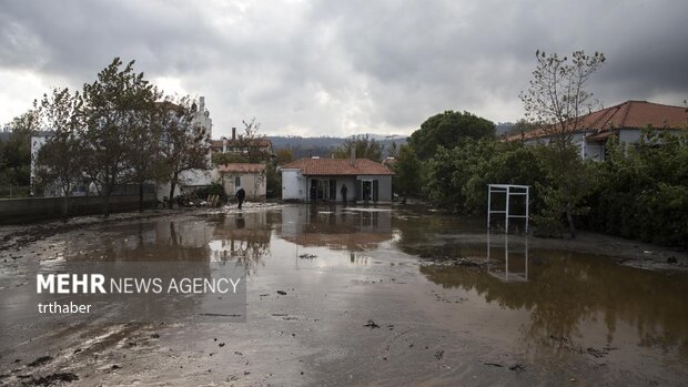 جاری شدن سیل در جزیره اَغری‌بوز یونان
