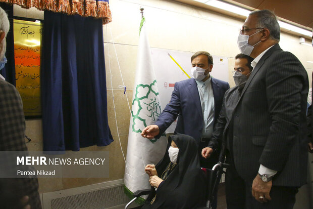  ایستگاه مترو شهید رضایی با حضور علیرضا زاکانی شهردار تهران و مادر شهید رضایی به بهره برداری رسید