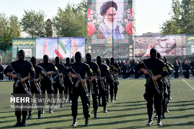 مراسم صبحگاه مشترک فرماندهی انتظامی تهران بزرگ صبح امروز دوشنبه برگزار شد