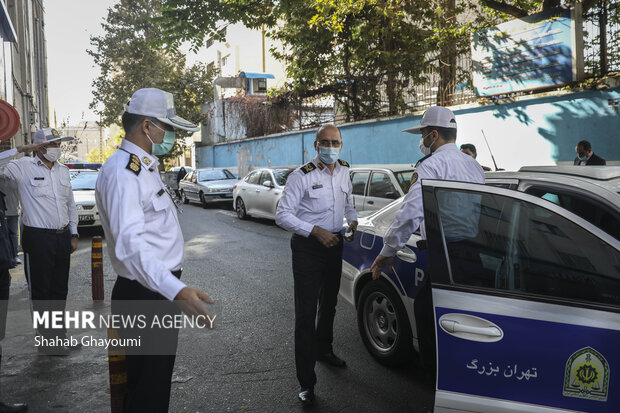 سردار محمد حسین حمیدی رئیس پلیس راهنمایی و رانندگی تهران بزرگ درحال ورود به خبرگزاری مهر است