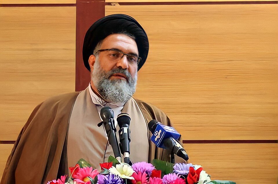 نماز جمعه پایگاهی عظیم برای انقلاب اسلامی است