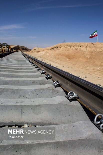 Completion of railing operation of Hamedan-Sanandaj Railway
