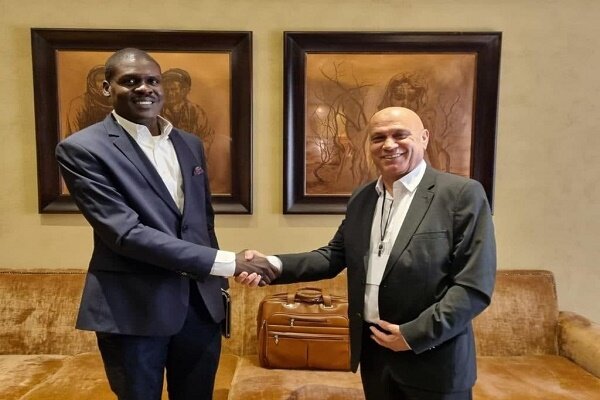 وزیر سودانی به صورت علنی با مقام صهیونیست دیدار کرد