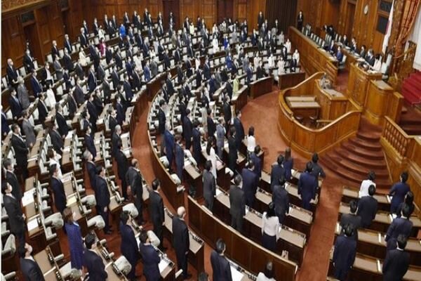 Japan dissolves House of Representatives as election nears