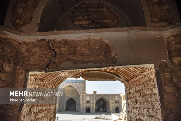 فرونشست زمین در مسجد حکیم اصفهان