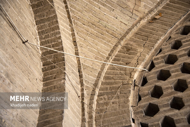 فرونشست زمین در مسجد حکیم اصفهان