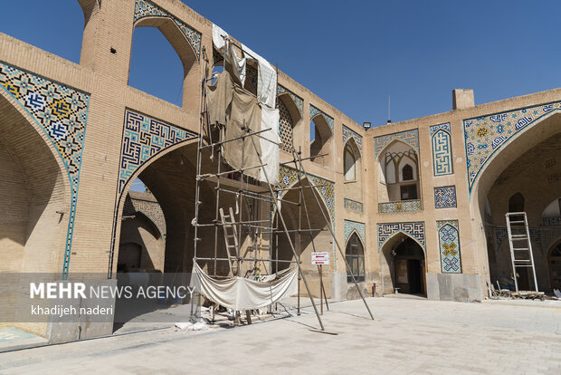اصفهان با ظاهری توسعه‌یافته و باطنی فروریخته است