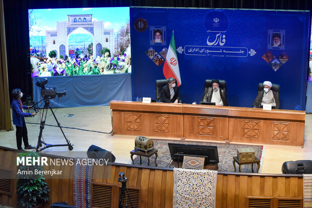 جلسه شورای اداری استان فارس با حضور رئیس جمهور