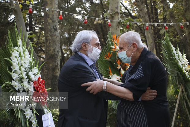 سفیر فلسطین در مراسم ترحیم همسر امام موسی صدر در دانشگاه تهران شرکت کرد