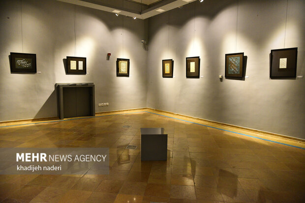 هنرمند یزدی در نمایشگاه خوشنویسی پاریس حضور یافت
