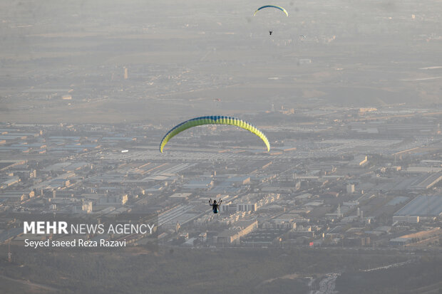 Paragliding over Persian Gulf Lake in Tehran
