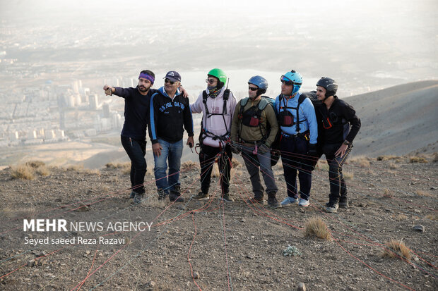 Paragliding over Persian Gulf Lake in Tehran
