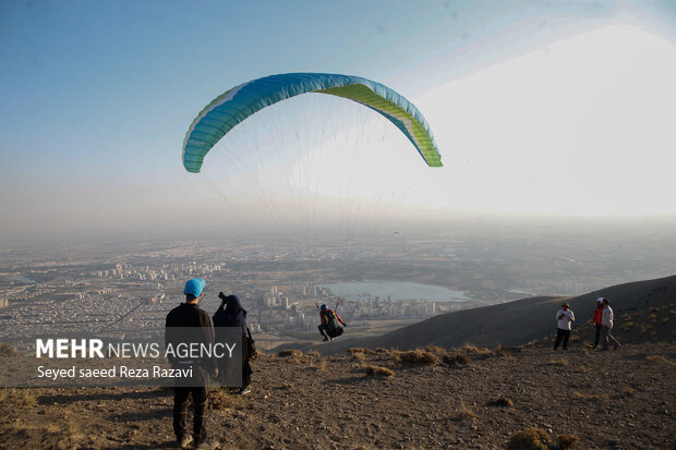 Paragliding over Persian Gulf Lake in Tehran
