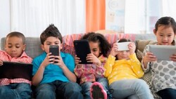 خالقان فناوری به فرزندانشان کتاب می‌دهند نه تلفن همراه