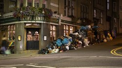 خیابان‌های پر از زباله در انگلستان