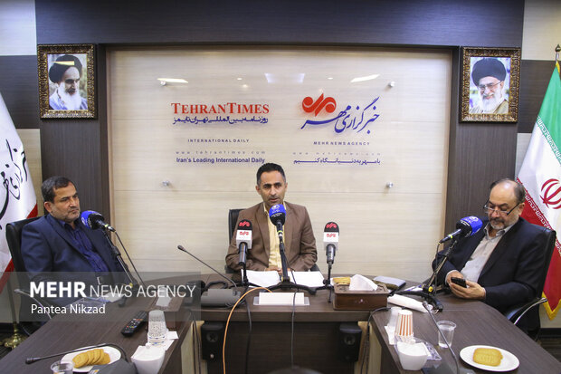 برنامه گفتگوی سیاسی ویژه دیپلماسی منطقه ای ایران در خبرگزاری مهر  و با همکاری رادیو گفتگو برگزار شد