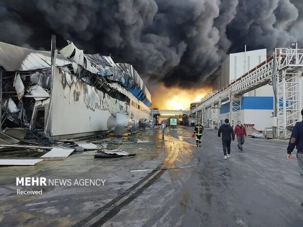 آتش سوزی در شهرک صنعتی مامونیه ساوه