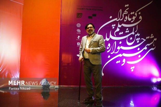 رضا ایران منش بازیگر سینما و تلویزیون در سومین روز از جشنواره بین المللی فیلم کوتاه تهران حضور پیدا کرد