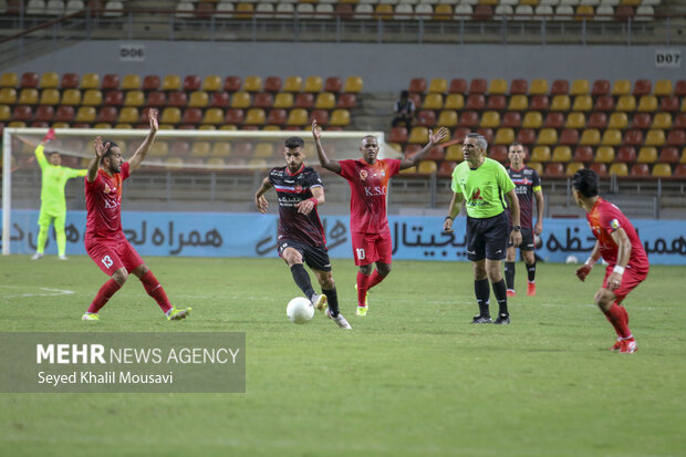 Tehran-based Persepolis FC 3-1 Foolad FC: IPL
