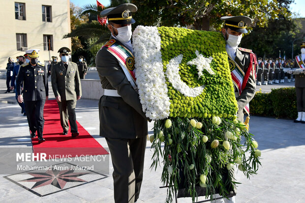 Pakistani military delegation's visit to Imam Ali Uni.