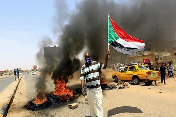 کودتا در سودان/تقسیم ماموریت بین قدرت‌های منطقه‌ای و فرا منطقه‌ای