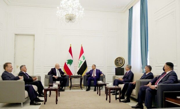 الكاظمي يجري محادثات مع نظيره اللبناني حول التعاون المشترك بين البلدين