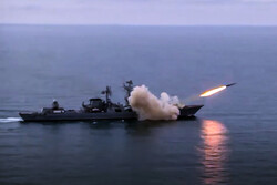 روسیه در دریای سیاه شلیک موشکی انجام داد